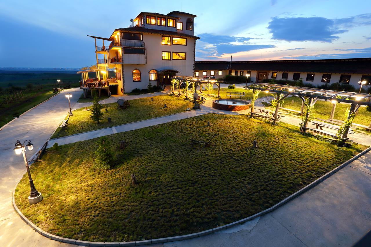 Seven Generations Winery Hotel Mechka Exterior photo